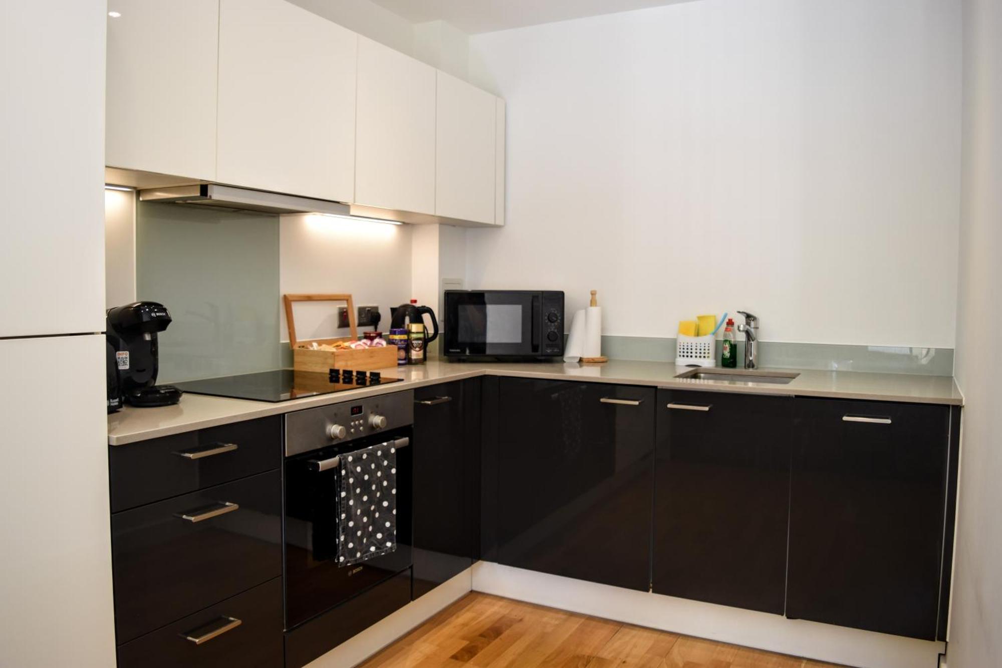Modern London Apartment Near Greenwich - Rooftop City View Экстерьер фото