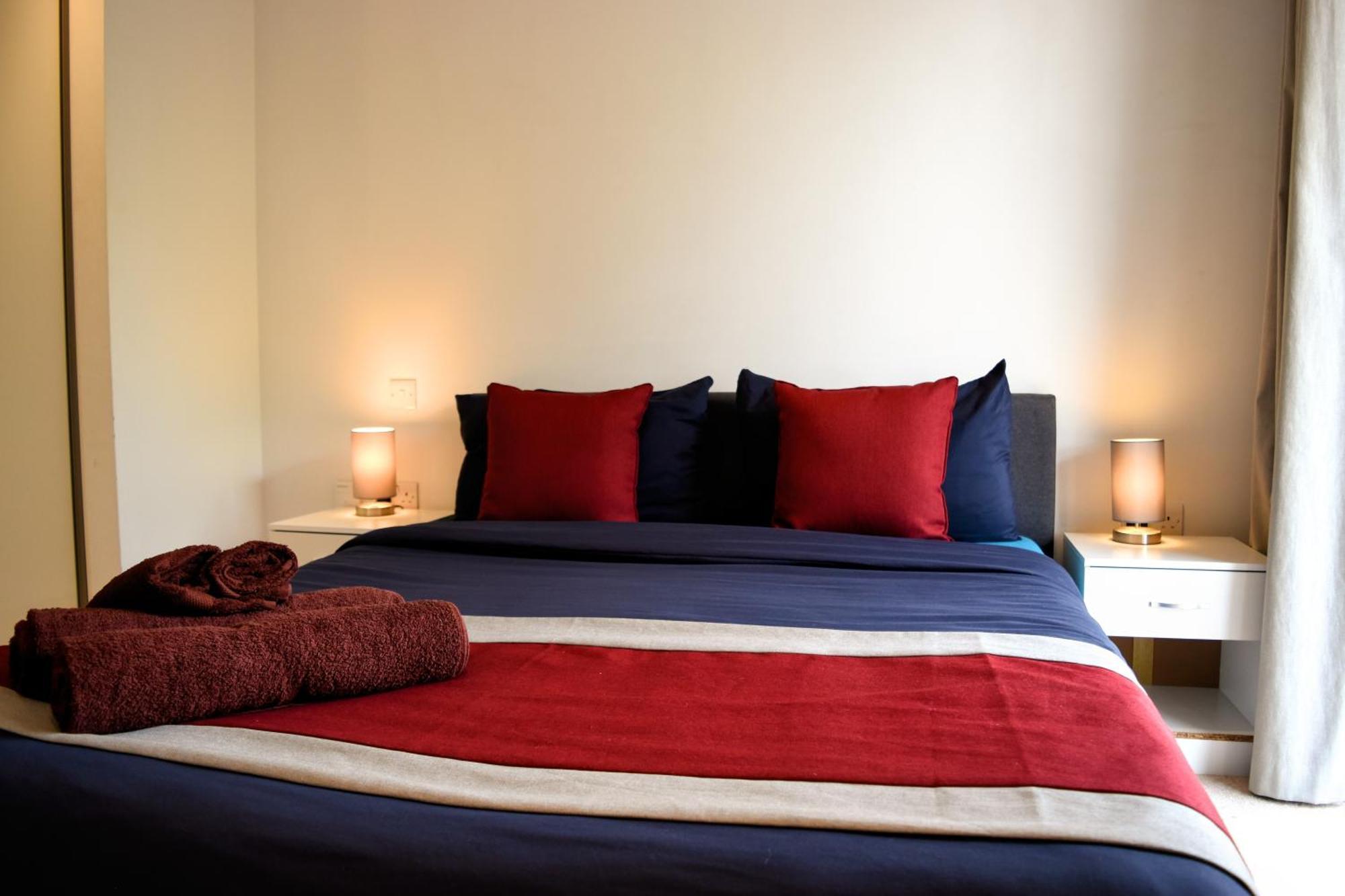 Modern London Apartment Near Greenwich - Rooftop City View Экстерьер фото