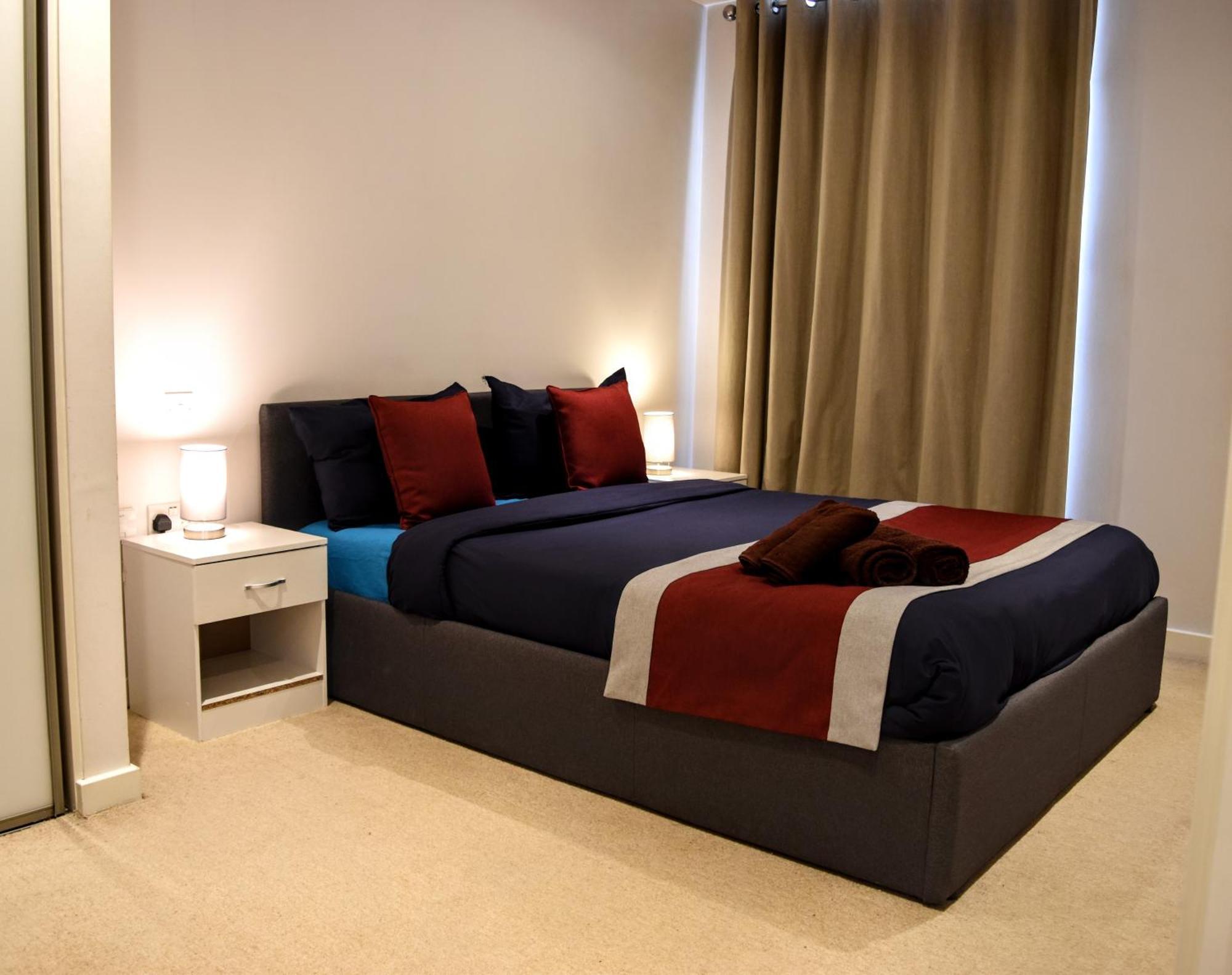 Modern London Apartment Near Greenwich - Rooftop City View Экстерьер фото